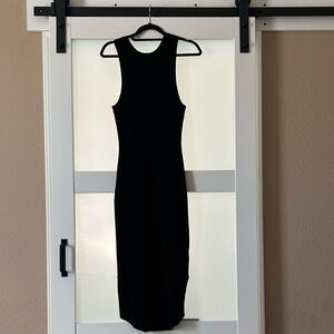 Chic Black Sleeveless Midi Dress